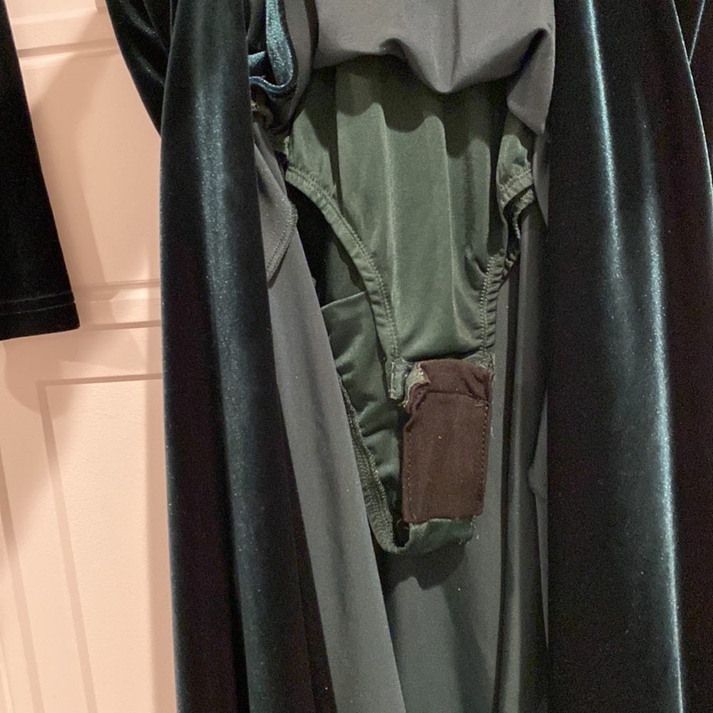 Dress - Picture 4 of 4